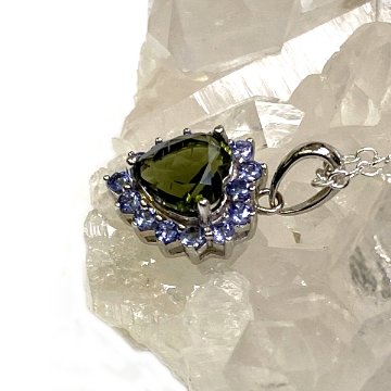 モルダバイト ネックレス (2021) ペンダント 1点物 シルバー磨き用布付き の画像