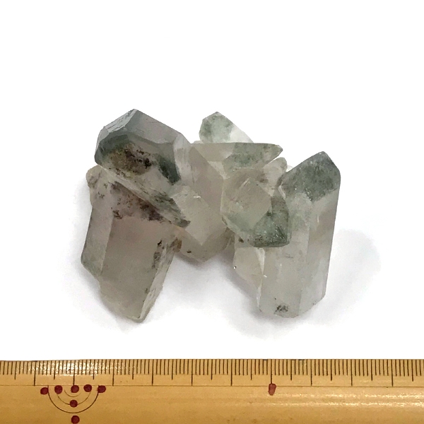 天然石  ガネーシュヒマール産 ヒマラヤ水晶 クラスター  クローライトINクォーツ  限定品 936の画像