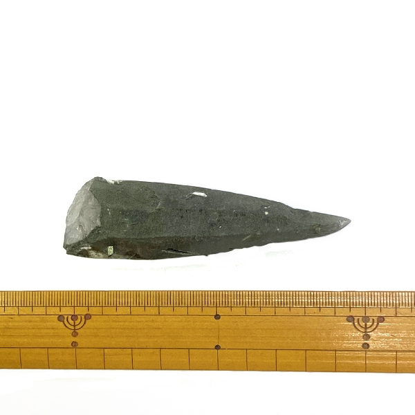 天然石  ガネーシュヒマール産 ヒマラヤ水晶 ポイント（クラスター）クローライトINクォーツ  限定品 944の画像