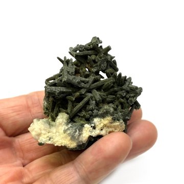 天然石  ガネーシュヒマール産 ヒマラヤ水晶 クラスター  クローライトINクォーツ  限定品 956の画像