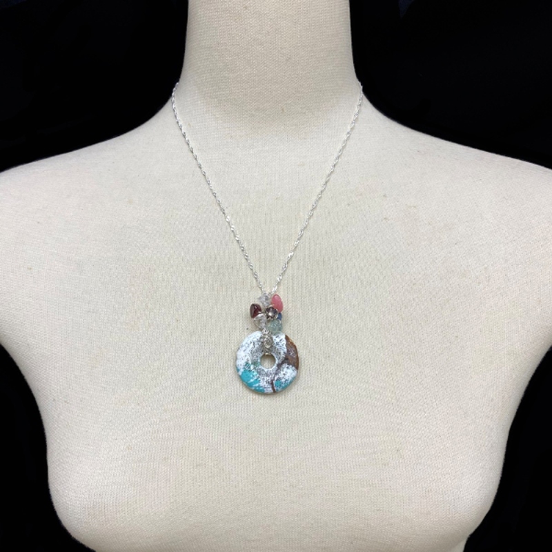 天然石 ターコイズ ペンダントトップ  シルバーワイヤー ジュエリー  ネックレス（212）シルバー磨き用布付 の画像