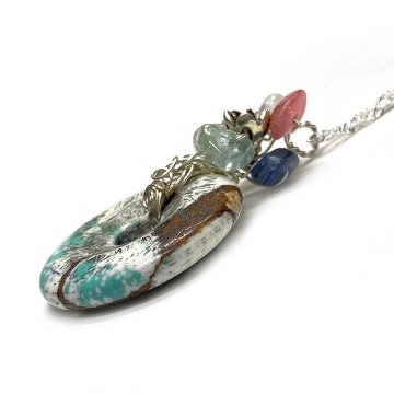 天然石 ターコイズ ペンダントトップ  シルバーワイヤー ジュエリー  ネックレス（212）シルバー磨き用布付 の画像