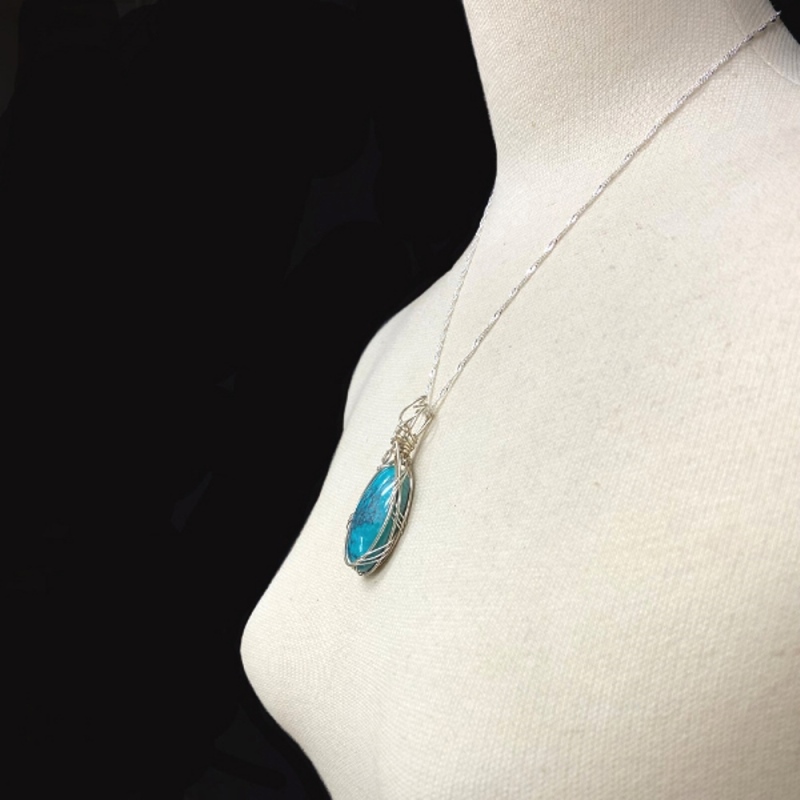 天然石 ターコイズ ペンダント シルバーワイヤー ジュエリー  ネックレス（213）シルバー磨き用布付 の画像