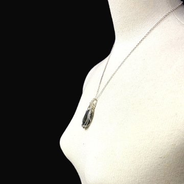 天然石 ラブラドライト ペンダント シルバーワイヤー ジュエリー  ネックレス（219）シルバー磨き用布付の画像