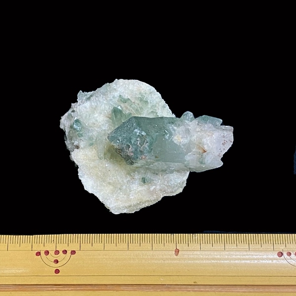 天然石  ヒマラヤ水晶　クラスター クローライトINクォーツ 原石（993）水晶原石の画像