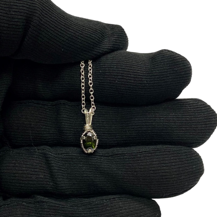 天然石 スピネル ネックレス (2421) シルバー磨き用布付 シルバーワイヤー ジュエリーの画像