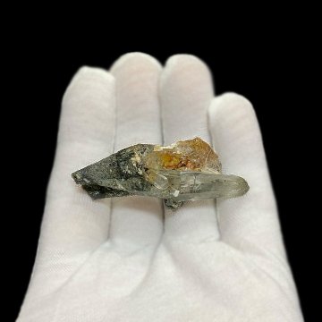 天然石  ガネーシュヒマール産  ヒマラヤ水晶 クラスター  クローライトINクォーツ（2576）の画像