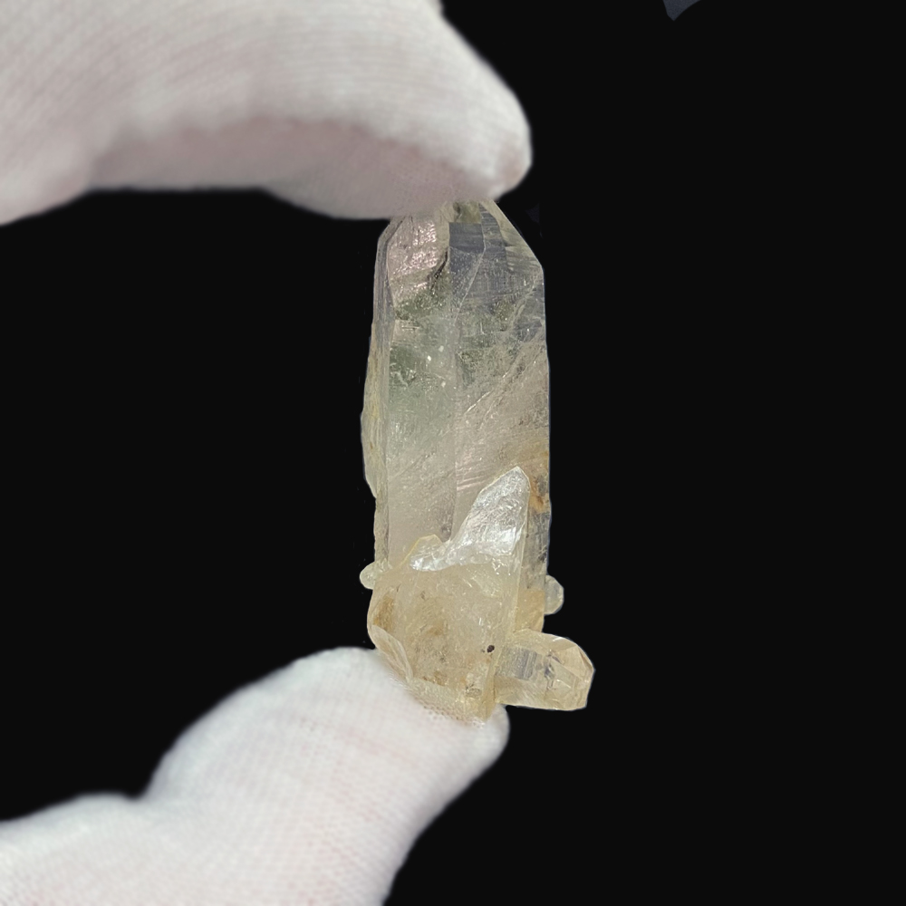 天然石  ガネーシュヒマール産  ヒマラヤ水晶 クラスター  クローライトINクォーツ（2577）の画像