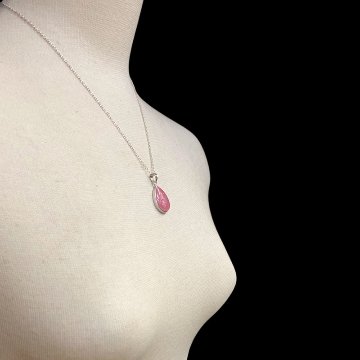 天然石 ロードナイト ペンダントトップ  ネックレス（2590）シルバー磨き用布付 の画像