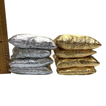 【おまかせ品】 ゴールド・シルバー の座布団 丸玉台座 ハンドメイド ディスプレイ クッション 2個セットの画像