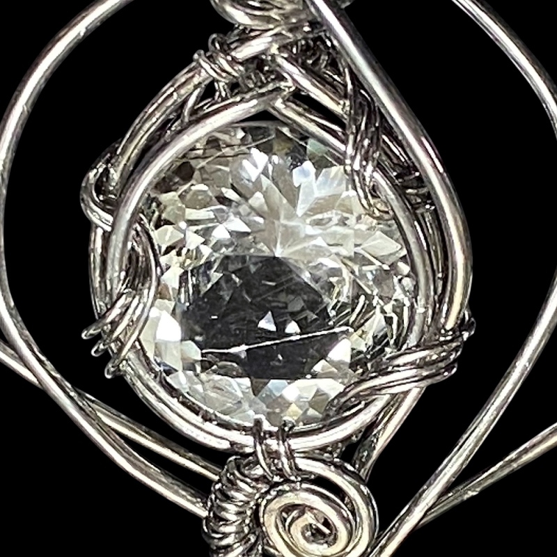 天然石 水晶 ペンダント シルバーワイヤー ジュエリー ネックレス（25105）シルバー磨き用布付 の画像