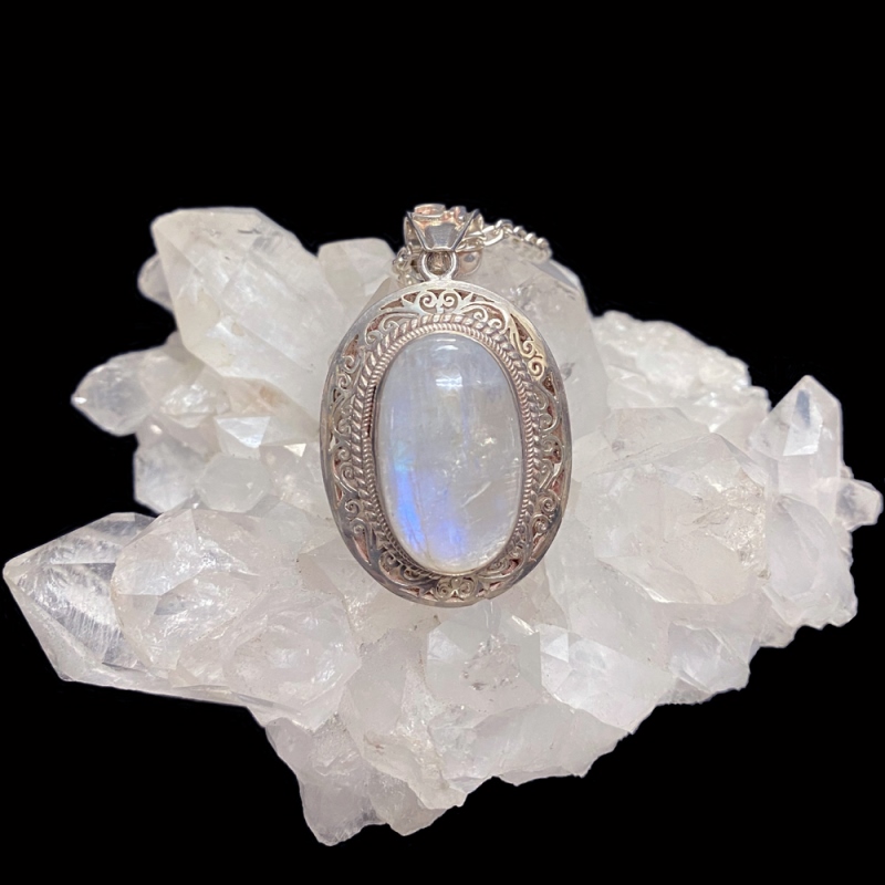 天然石 ブルームーンストーン ペンダント ネックレス（25112）シルバー磨き用布付 の画像