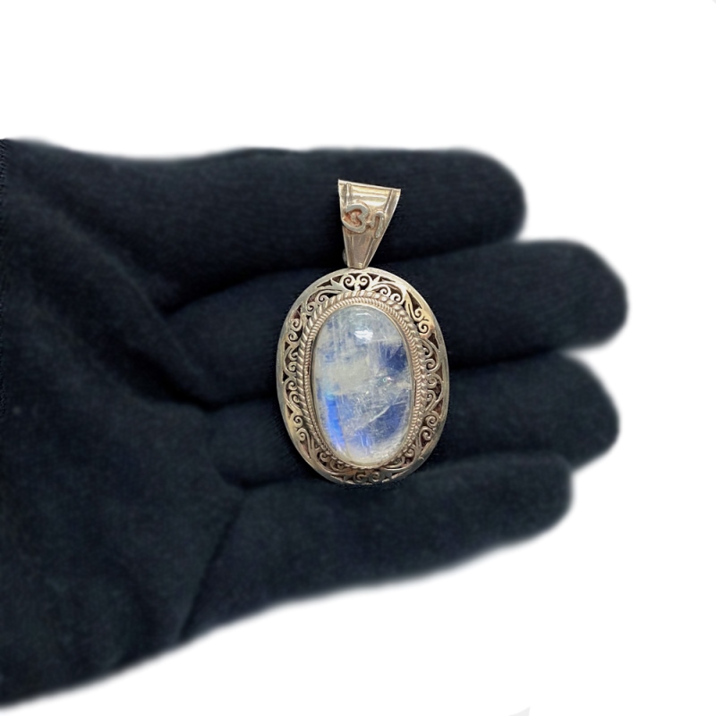 天然石 ブルームーンストーン ペンダント ネックレス（25112）シルバー磨き用布付 の画像