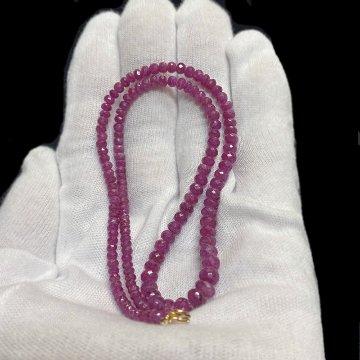 天然石 ボタンカットルビー  ネックレス（25113）一点物の画像