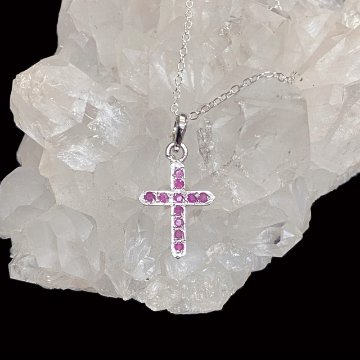 天然石 ルビー  クロスネックレス（25114）シルバー磨き用布付 一点物の画像