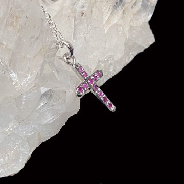 天然石 ルビー  クロスネックレス（25114）シルバー磨き用布付 一点物の画像