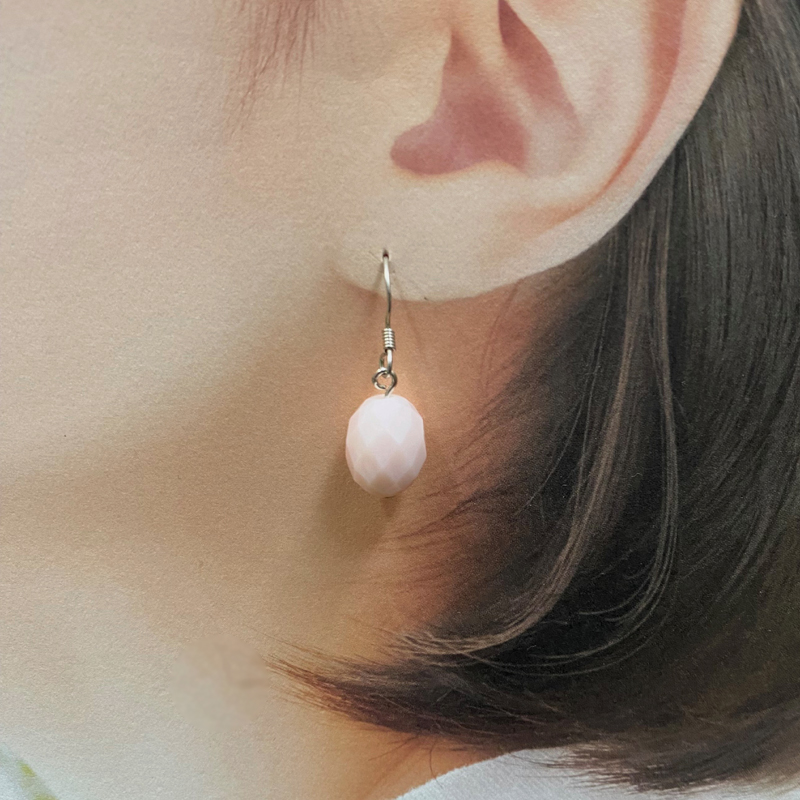 天然石 ピンクオパール ピアス (25120) ハンドメイド  シルバー磨き用布付の画像
