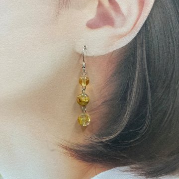 天然石 ゴールドルチルクォーツ ピアス  (25126)  シルバー磨き用クロス付の画像