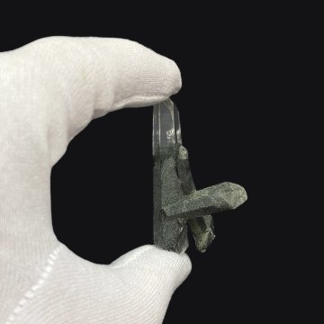 天然石  ガネーシュヒマール産  ヒマラヤ水晶 クラスター  クローライトINクォーツ（2644）の画像