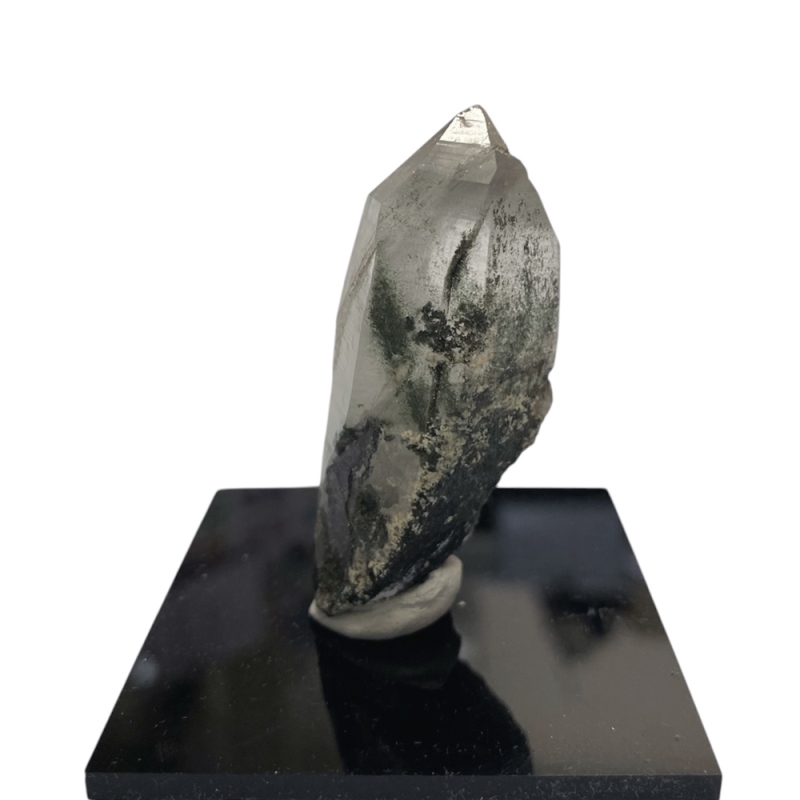 天然石  ガネーシュヒマール産  ヒマラヤ水晶 クラスター  クローライトINクォーツ（2645）プレート付きの画像