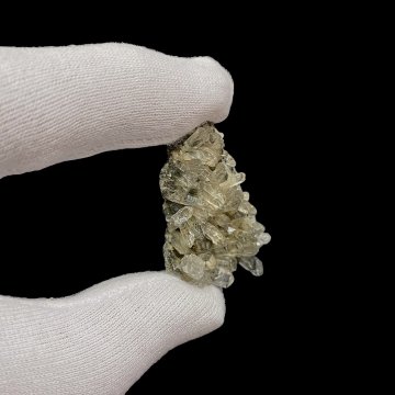 天然石  ガネーシュヒマール産  ヒマラヤ水晶 クラスター  クローライトINクォーツ（2650）プレート付きの画像
