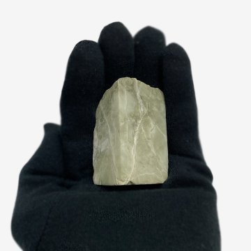 天然石 糸魚川翡翠 原石  (26100) ジェイダイト 国産鉱物　の画像