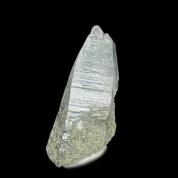 天然石  ガネーシュヒマール産  ヒマラヤ水晶 クラスター  クローライトINクォーツ（26121）の画像