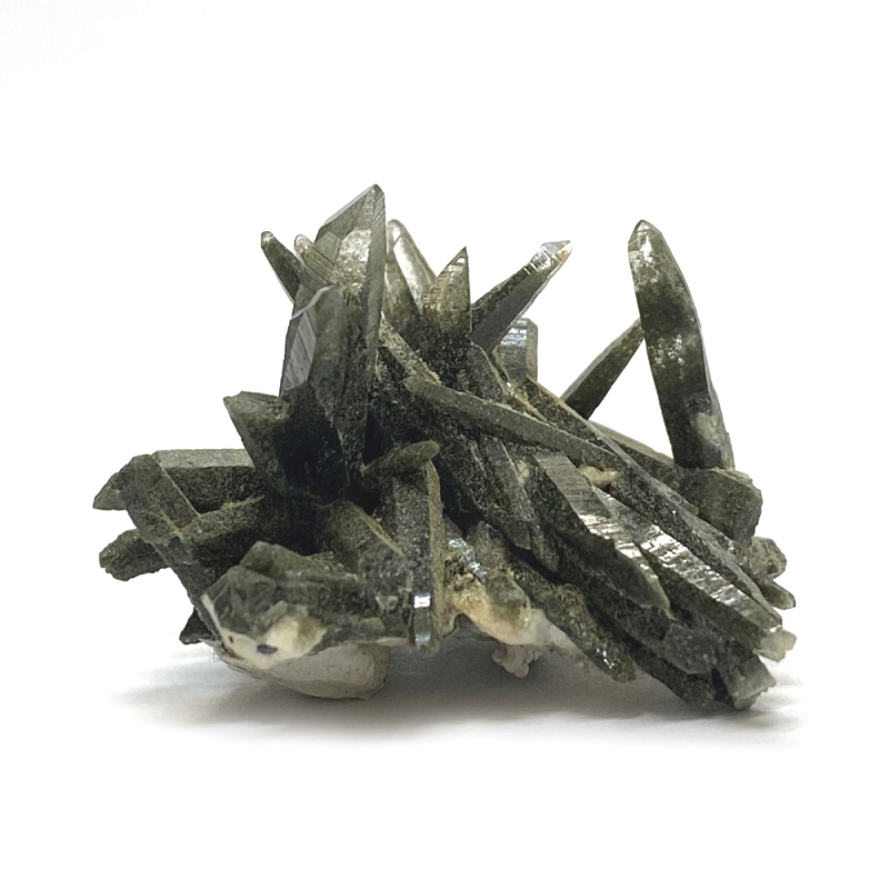 天然石  ガネーシュヒマール産  ヒマラヤ水晶 クラスター  クローライトINクォーツ（26123）の画像