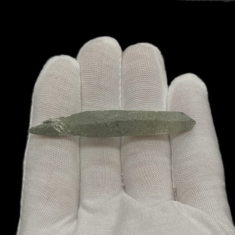 天然石  ガネーシュヒマール産  ヒマラヤ水晶 両剣ポイント  クローライトINクォーツ（26127）の画像