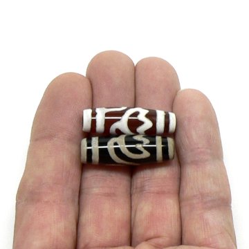 天然石 チベット天珠 蓮花天珠（1個）【おまかせ品】の画像