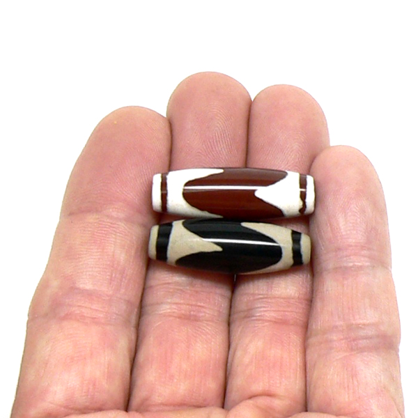 天然石 チベット天珠  虎牙天珠（1個）【おまかせ品】の画像