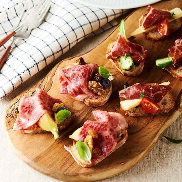 和牛生ハム と イベリコ生ハム 食べ比べ セットの画像