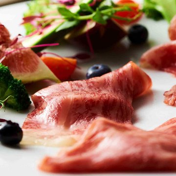 和牛生ハム と イベリコ生ハム 食べ比べ セットの画像