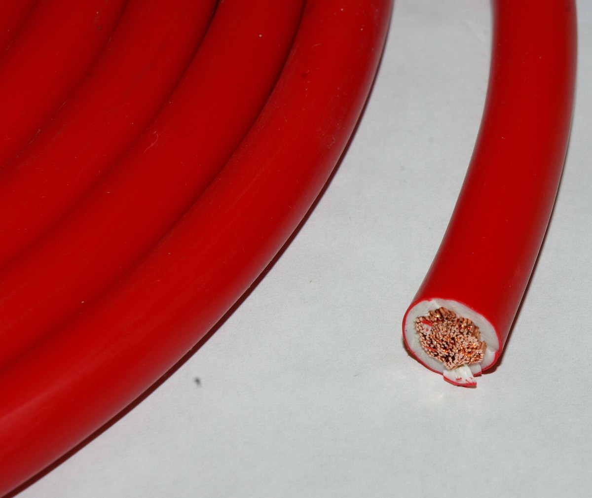 最大76%OFFクーポン IVケーブル 5.5sq 赤色 80ｍ 切り売り1ｍ?100m 600Vケーブル 電気機器用ビニル絶縁電線  バッテリー常時電源 IV電線
