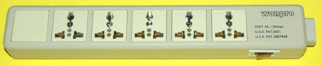 海外電源プラグ用 ユニバーサル 電源コンセント ５個口 タップ マルチ電源タップＣ１４インレット付の画像