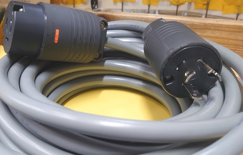 秋葉原の配線器具と電線切断販売の九州電気 ｎｅｍａ規格 ｊｉｓ規格の配線器具販売