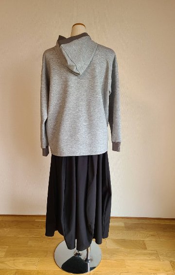 パーカーの画像