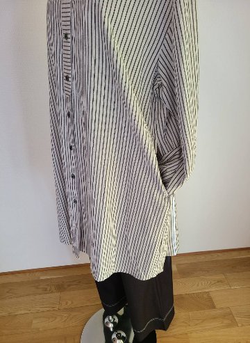 ロングブラウスの画像