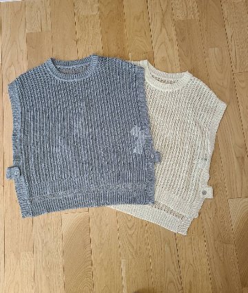 ニットベストの画像