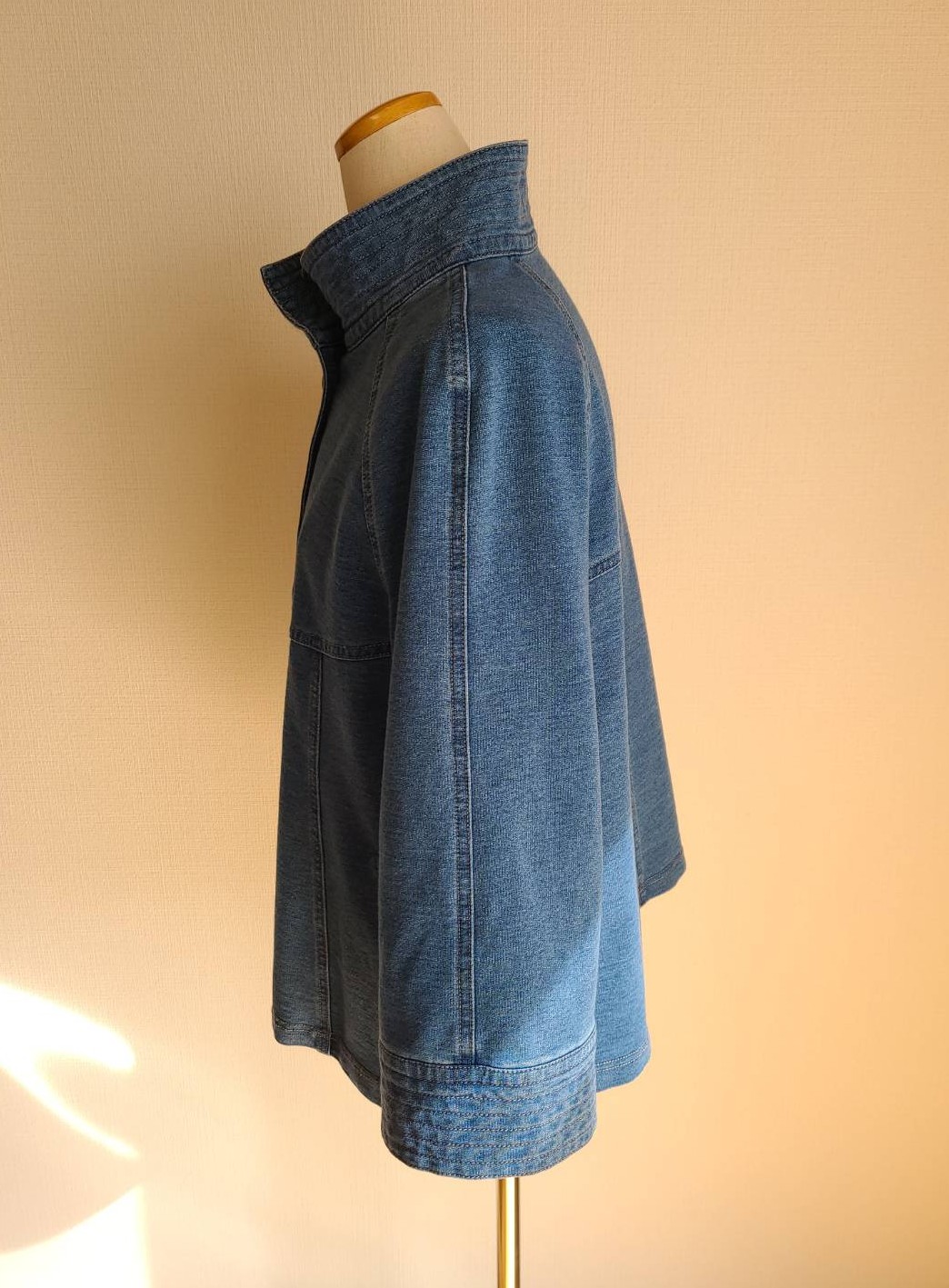 デニムジャケットの画像