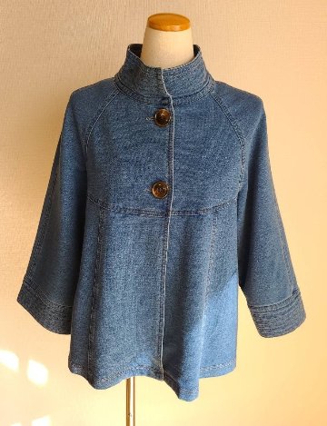 デニムジャケットの画像