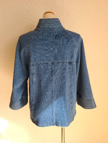 デニムジャケットの画像