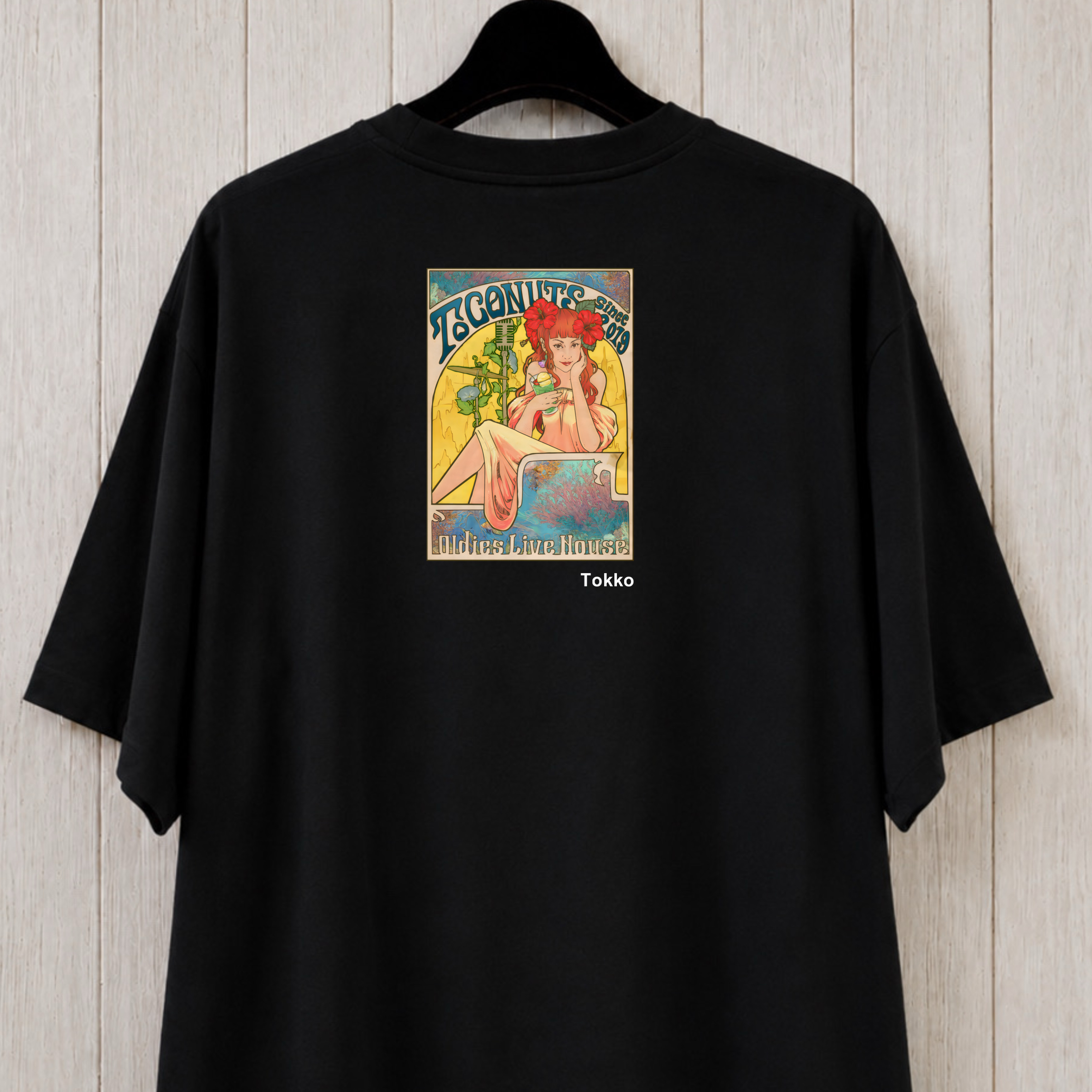 Toconuts公式グッズ｜T100 トロピカル・レトロガール Tシャツの画像