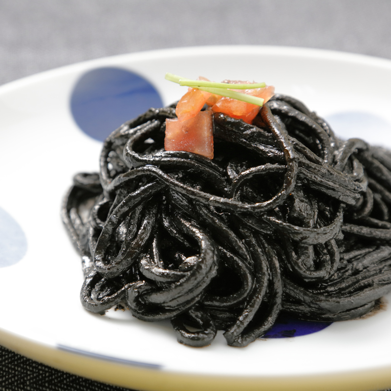 竹炭うどん　200ｇの画像
