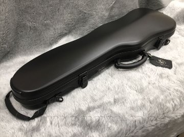 東洋 バイオリンケース プリュームABSヴィオ 黒「機内持ち込み可能なサイズ 軽くて丈夫なハードケースです」の画像