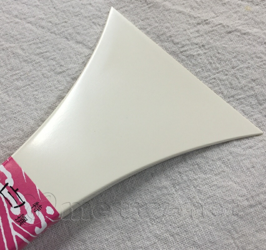 定番の津軽三味線用バチ 樹脂製 撥 白 14号の画像