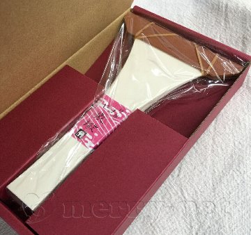 定番の津軽三味線用バチ 樹脂製 撥 白 14号の画像