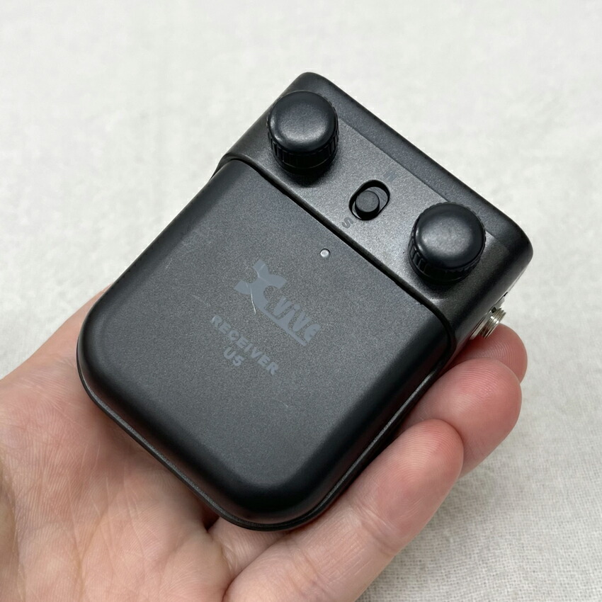 訳あり品■xvive ワイヤレスピンマイク 1個セット 送受信機 バッテリーセットの画像