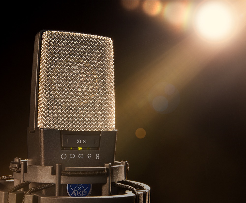 AKG C414 XLS-Y4 (重厚感あるTAMA製ブームマイクスタンドセット)の画像