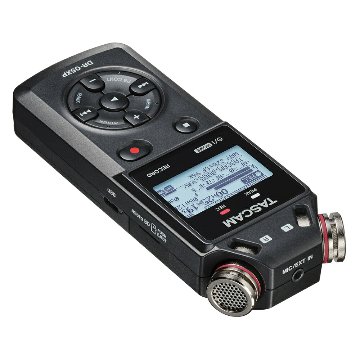 TASCAM DR-05XP 多用途アクセサリーセット (ピンマイク/ケース/microSDカード付き)の画像